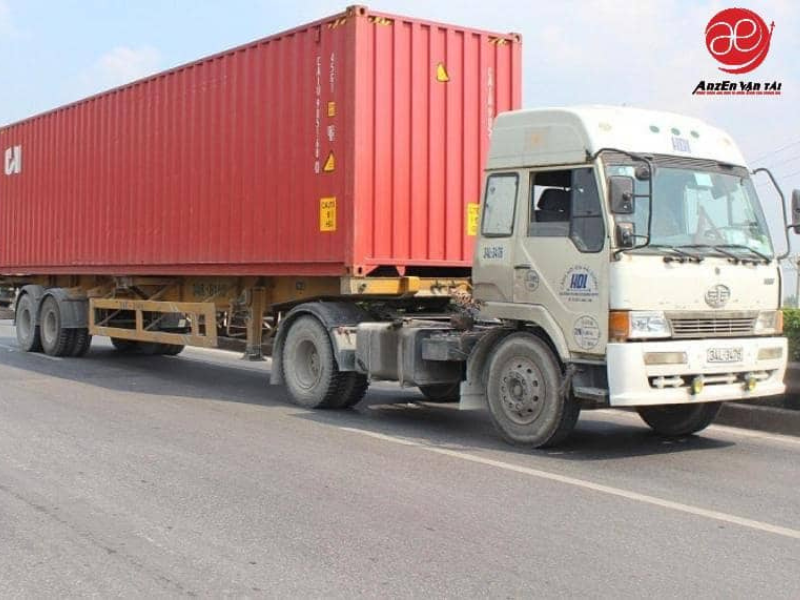 Xe chở hàng quốc lộ 32