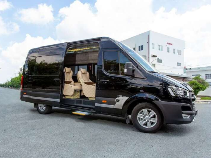 Chuyển hàng bằng xe Limousine